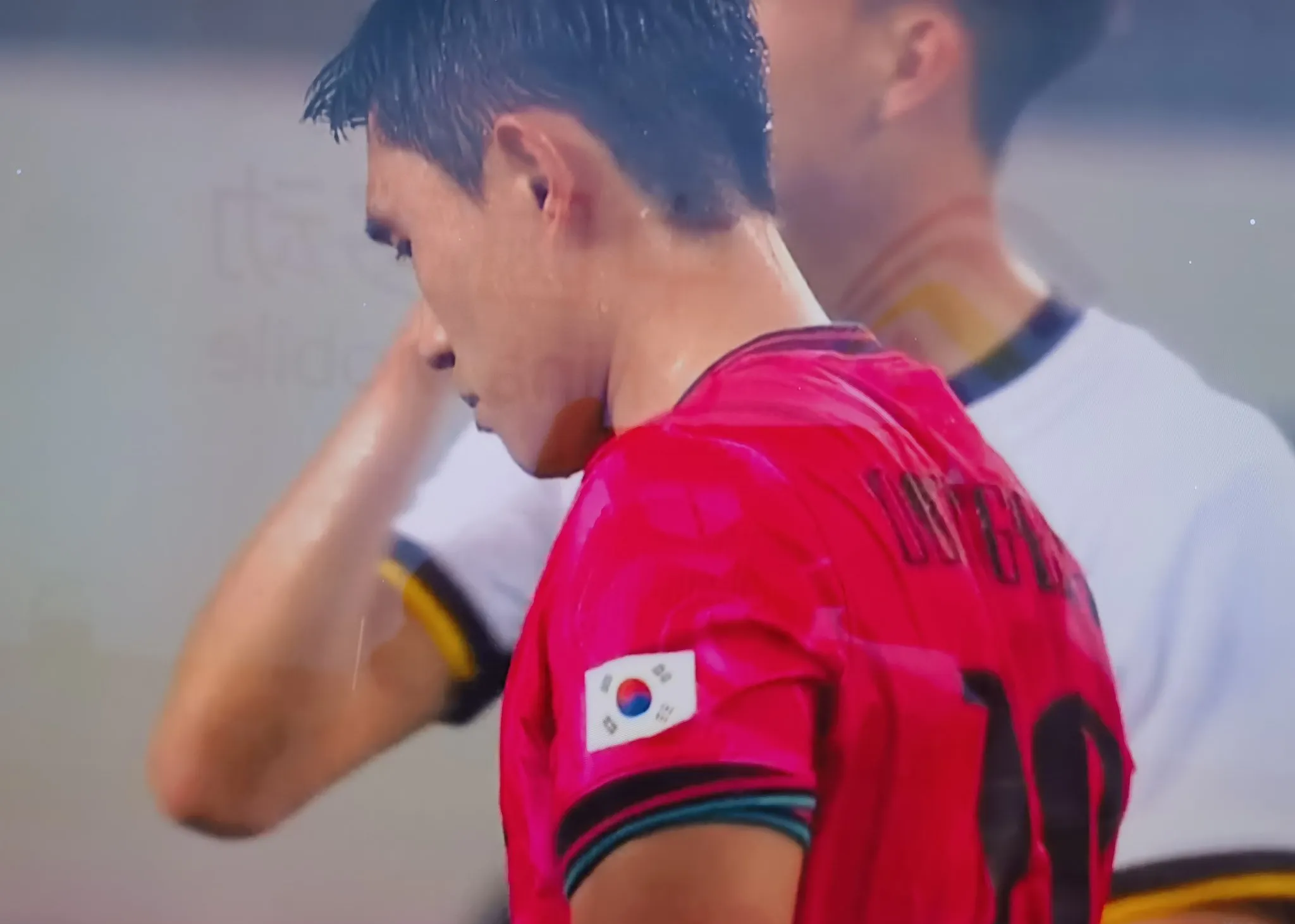 开云-关于英超关键时刻再迎强敌，里昂状态回暖，主帅态度——球迷炸锅，医务组通报恢复的信息