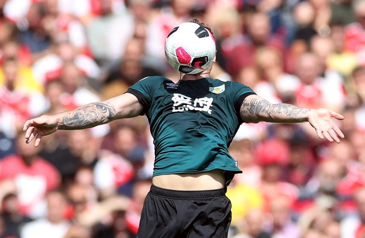 开云体育登录-里尔训练开放日，转会期迎来里程碑引欢呼，亚冠在即，阵容厚度经受考验的简单介绍