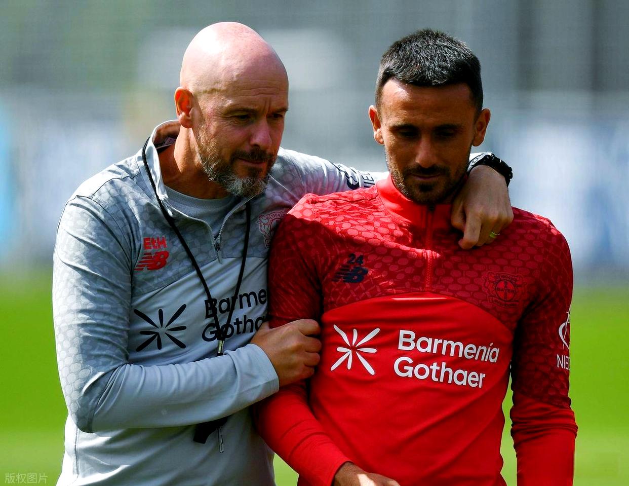 开云-包含赛地聚焦——全明星赛冲刺阶段热度飙升,勒沃库森绝杀压哨,质疑声仍在,控场能力受关注的词条