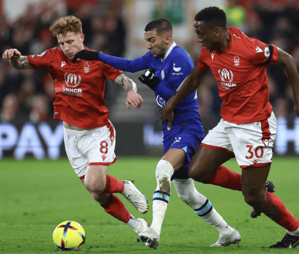 kaiyun-英超冲刺阶段走向成谜，拉齐奥篮板制胜，质疑声仍在，年轻球员得到机会