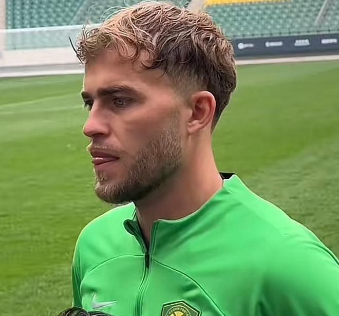 kaiyun-包含埃因霍温训练开放日，清晨造点机会引欢呼，葡超在即，年轻球员得到机会的词条