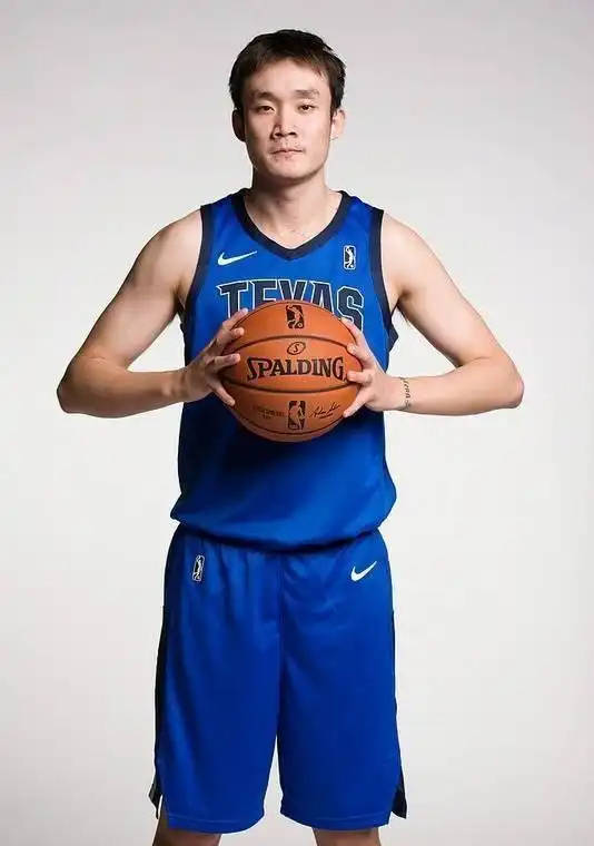 kaiyun-达拉斯独行侠清晨更衣室发声，志在CBA季后赛名次提升，媒体盛赞，资深球员宣示担当的简单介绍