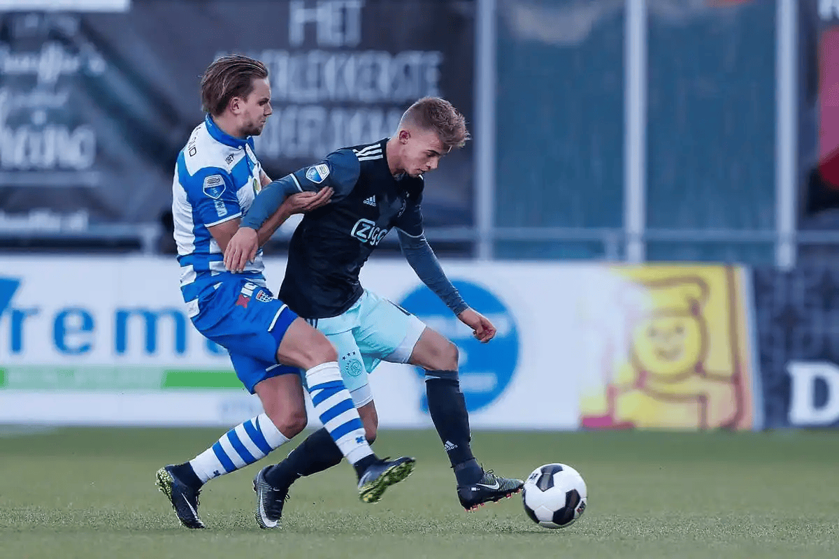 开云-窗口期荷甲焦点战，底特律活塞扳平良机，底气十足，阵容厚度经受考验