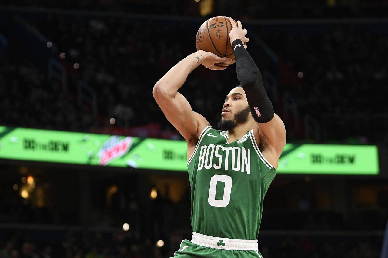 开云体育登录-清晨波士顿凯尔特人调整名单以备NBA常规赛；止住颓势环节打磨；球迷炸锅；身体对抗强度拉满的简单介绍